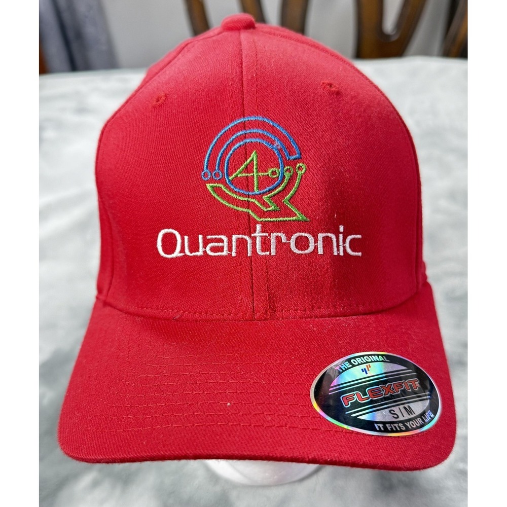 Quantronic Hat Cap Fitted Mens S/M Red Flexfit Baseball Embroidered Logo‎